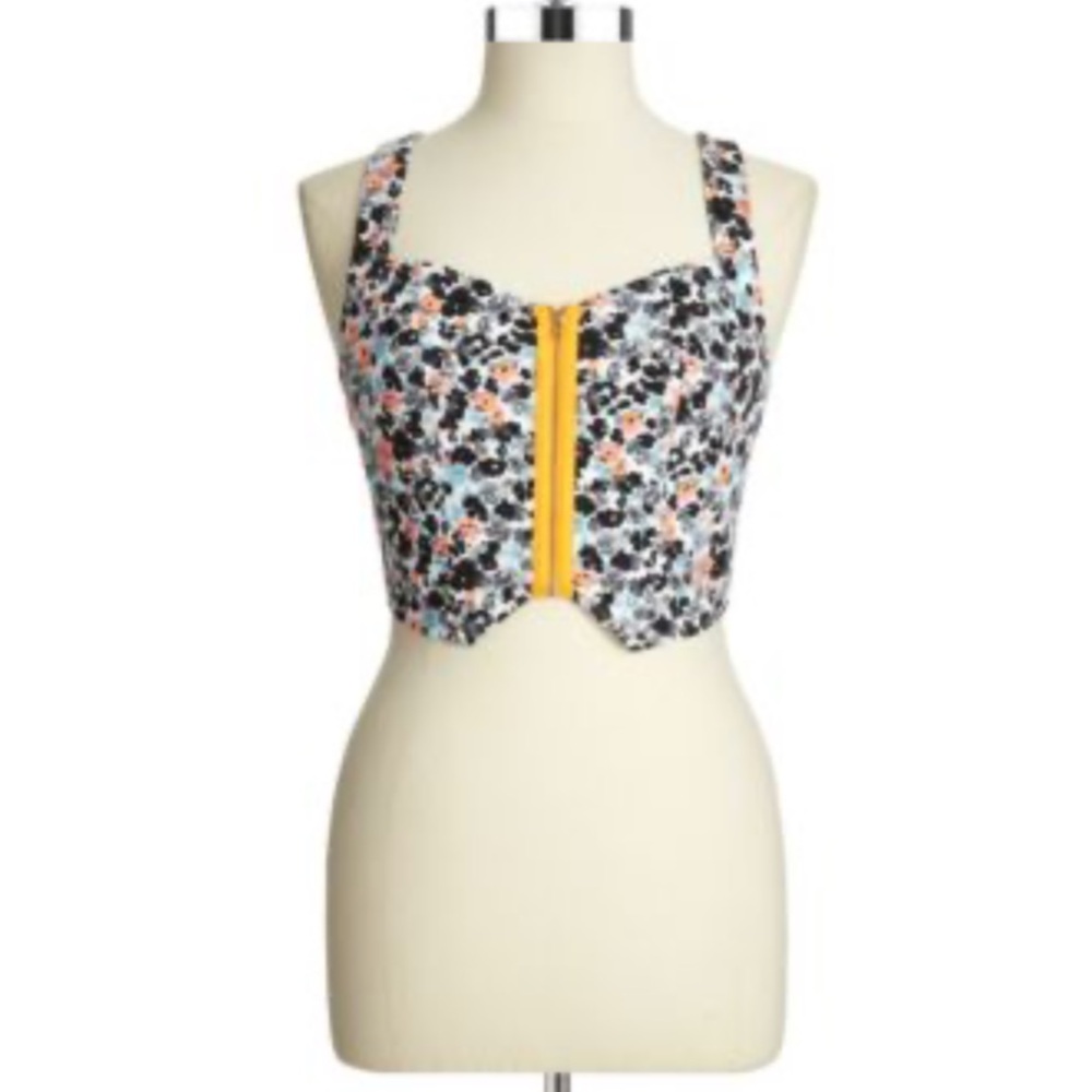 J.O.A Floral Crop Top